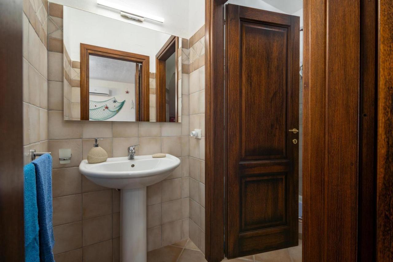 L'Estasi Tanca Piras A Bordo Piscina Con Vista Mare Vila Nebida Exterior foto
