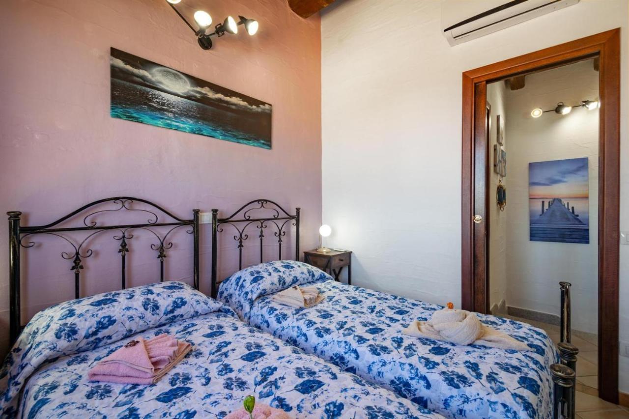 L'Estasi Tanca Piras A Bordo Piscina Con Vista Mare Vila Nebida Exterior foto
