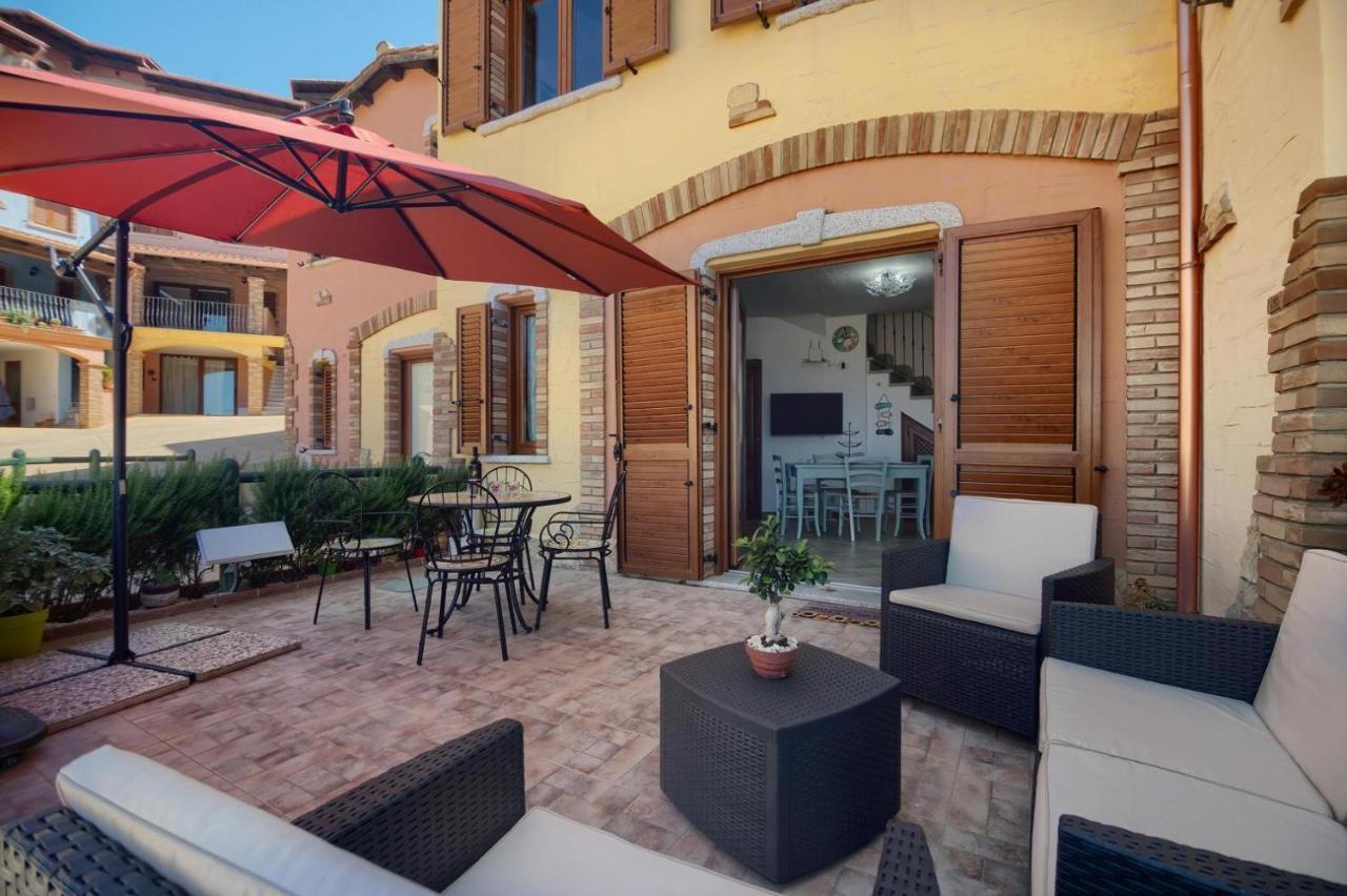 L'Estasi Tanca Piras A Bordo Piscina Con Vista Mare Vila Nebida Exterior foto