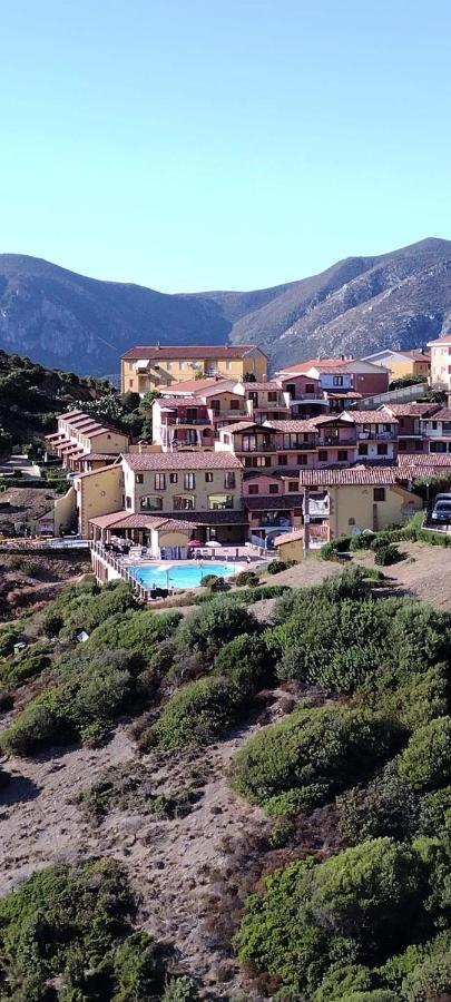 L'Estasi Tanca Piras A Bordo Piscina Con Vista Mare Vila Nebida Exterior foto